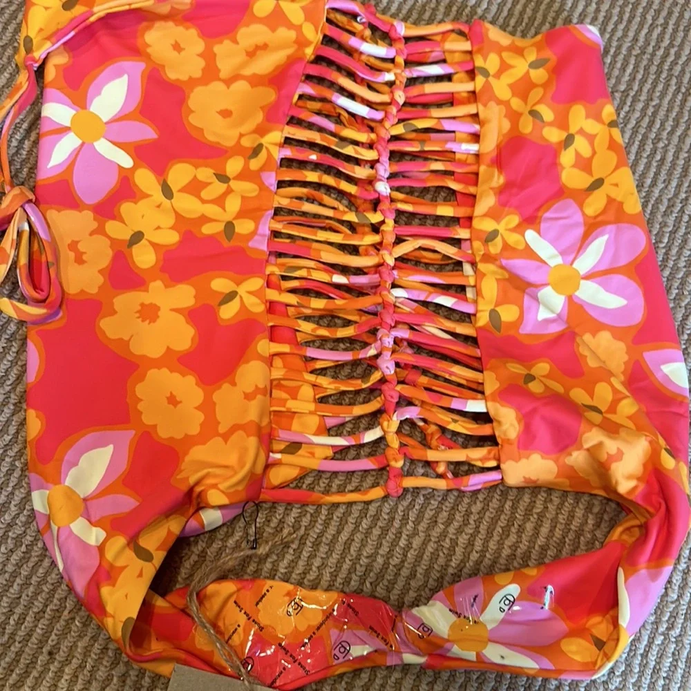 NWT FP x STONE FOX SWIM fella one piece in lei lei print size medium